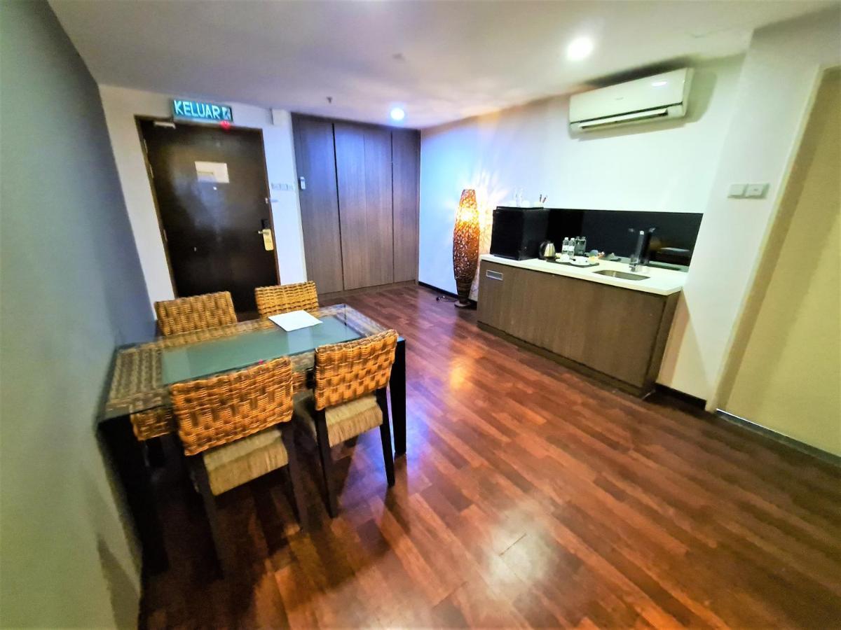 Nexus Business Suite Hotel Shah Alam Exterior photo